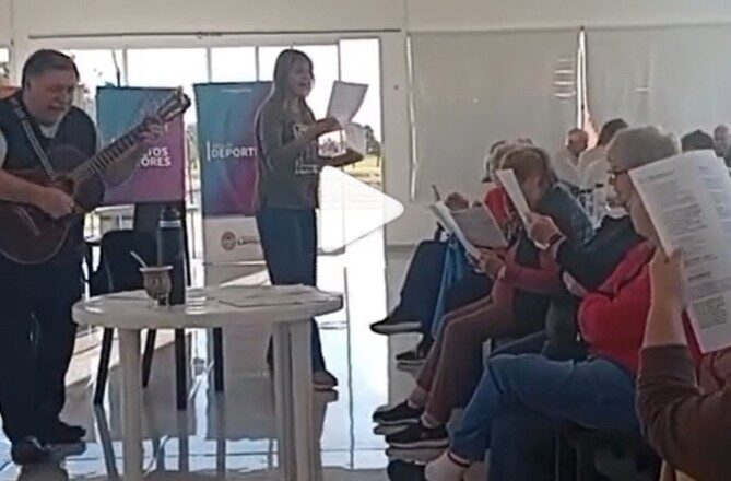 Jornada recreativa en el Área de Adultos Mayores